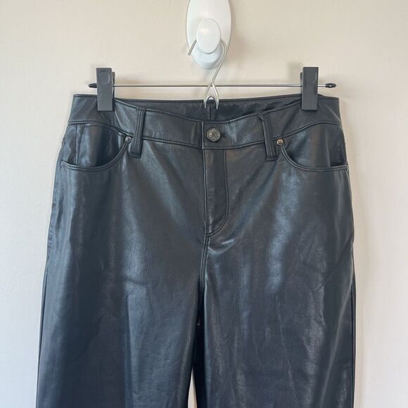 Chico's Faux Leather Slim Pant 5-Pocket Design Black Buttery Soft Women’s Size 4 - Picture 5 of 9